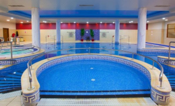 Knightsbrook Hotel Courtyard Accommodation - Housity