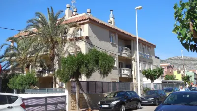 Apartamentos Doña Carmen 3000 Hotels near Via Verda de la Mar (accés)