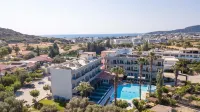 Dias Studios & Suites - Strand
