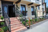 諾拉旅館 住宿飯店