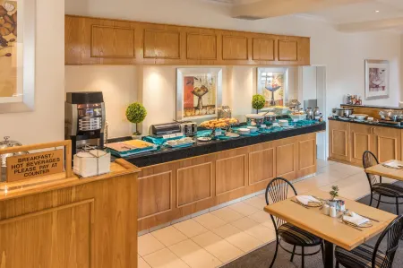 Road Lodge Isando Отели в г. Джермистон