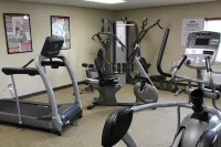 Suburban Studios Triadelphia - Wheeling at the Highlands - Fitnessstudio