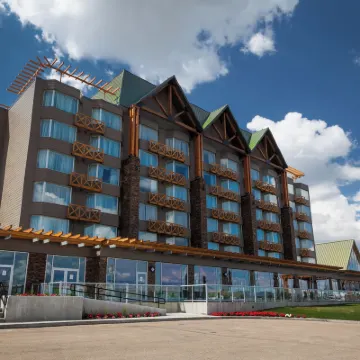 Edmonton Hotel & Convention Center Edmonton Hotels near Northlands Park