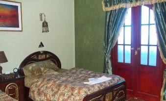 Bedouin Castle - Housity