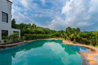 Corbett Wild Resort - A River Access Property