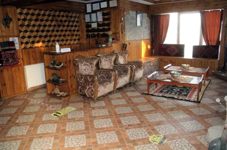 Odunluk Tas Konak Hotel Отели рядом с достопримечательностью «Александрия Троадская»