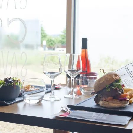 Ibis Laval le Relais d'Armor Отели в г. Майенн