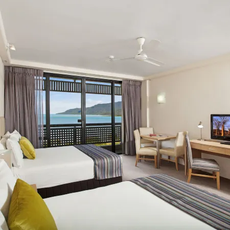 Rydges Esplanade Resort Cairns