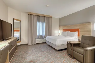 Candlewood Suites 密爾沃基機場奧克里克