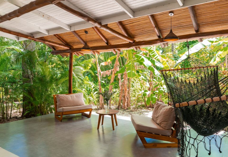 Hotel Banana Beach Bungalows, Exterior, Garden