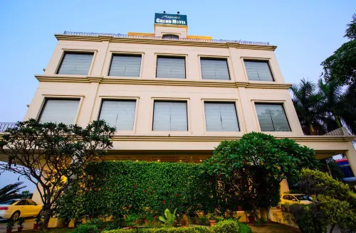 Hotel Majestic Grand Hotels in Sapror