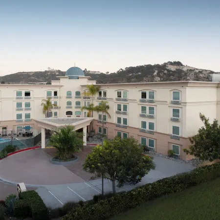 Hampton Inn San Diego/Del Mar Отели рядом с достопримечательностью «Институт Солк»