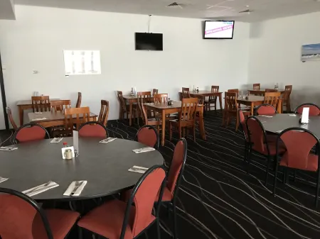 Tea Gardens Motel Отели в г. Хокс Нест