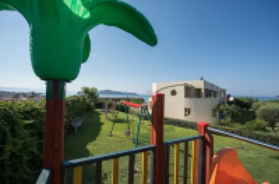 ครีแตน ดรีม รีสอร์ท และ สปา