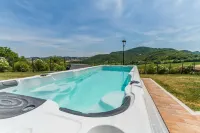 Tenuta Borgo Santa Cecilia Hotels in Montone