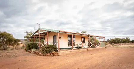 Bendleby Ranges Отели в г. Оррору