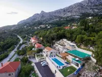 Villa Falcon Rook