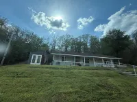 Intimacy Suite- AdultRoom-Spa House w/Hot Tub-420 Friendly-Hiking trails & more!