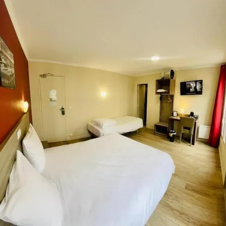 Hipotel Paris Gambetta République Отели рядом с достопримечательностью «20-й округ: Менилмонтан»