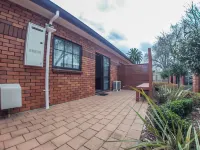 Albert Court Motor Lodge Hotels in Hamilton