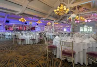Treacys Oakwood Hotel, Shannon Hotels in Ennis