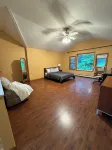 Quiet Cozy Stay Spacious Home Near Beach & Shops