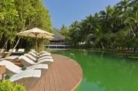 Dreamland Maldives Resort - Pools