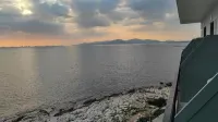 Queens Leriotis Hotel - Ocean View