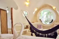 Room in Lodge - Unique Jungle Dome Kaa