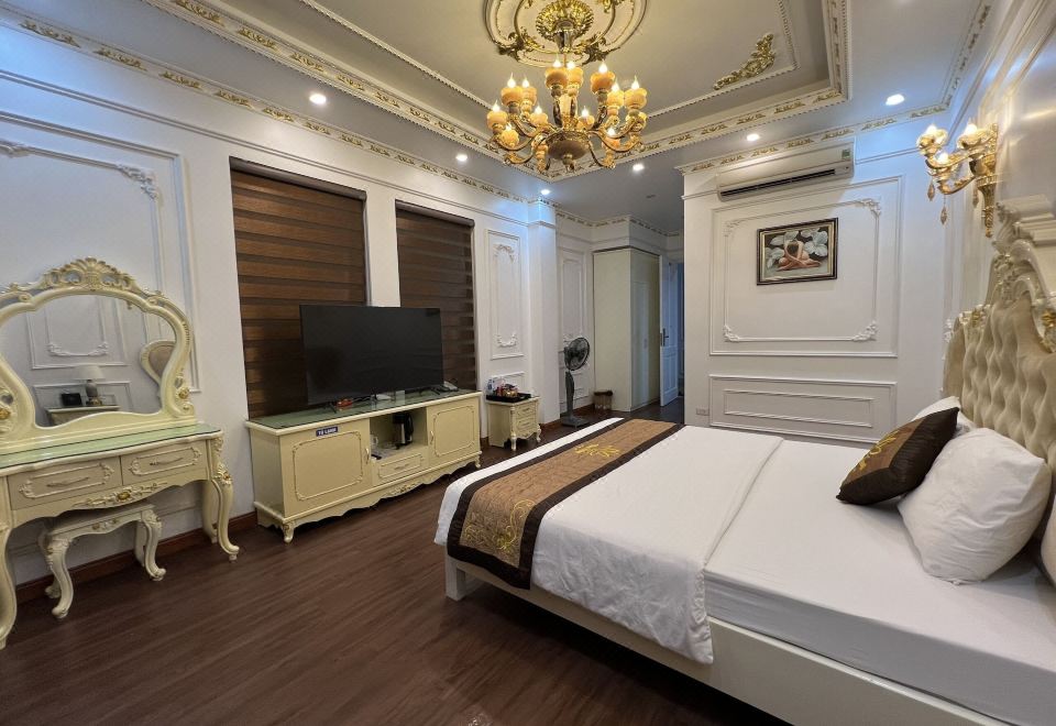 2. Hoa Dong..