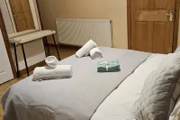 Cockfosters - Apartment - Sleeps 3 - Near Underground Hotels in Potters Bar