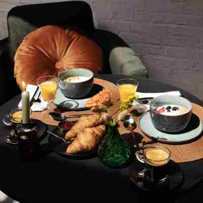 Cousins Boutique Hotel Dining/Meeting Rooms