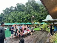 PraiwanRaftHouse Hotel di Ban Ta Khun