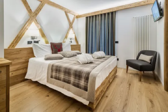 卡米娜套房 SPA 酒店