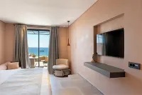 Tetra Retreat - Pools