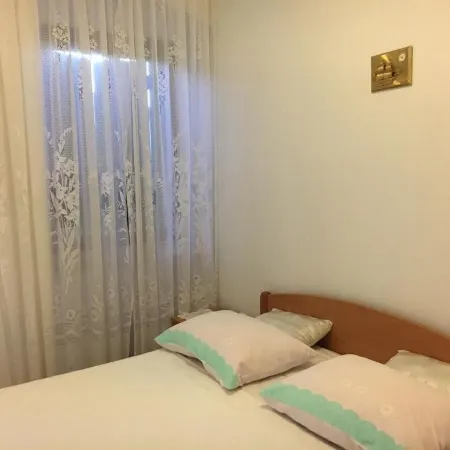 Apartmani Loredana - One-Bedroom Apartment with Sea View