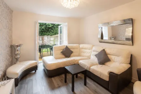 Host Stay Coventry Street Отели рядом с достопримечательностью «Wolverhampton Wanderers Football Club»