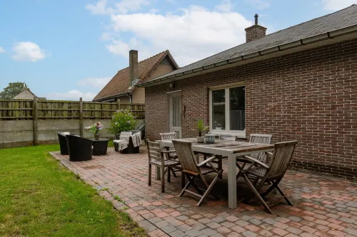 Huswell - Holiday Home in Quiet Neighbourhood in de Panne
