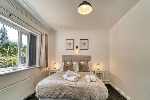 Host & Stay - Chester House Retreat