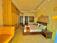 Shanzu Two Bedroom Seaview Oasis. - Balkoner