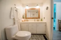 The Flat a Wanderlust Abodes Property Hotels in Central Lake