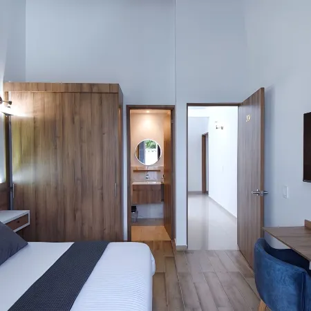 Valymar Inn International Home Hotel