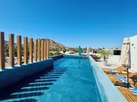 Colmena Marina Cabos - Pool