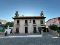 Hostal Casa de las Gargolas Hotels near Casa de la Cultura, Amapala
