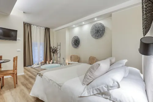 WelcHome - Suites - - Homestays