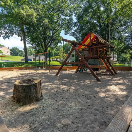 Clubhouse Bungalow - Community Amenities