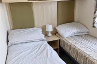 3-Bed Caravan - Sleeps 8 - Pet Friendly - Pool Hotels near North Sea Observatory, Chapel Point