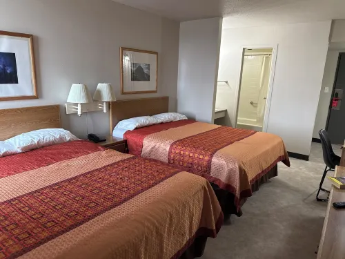 Smartwood Inn Hotels in Osseo