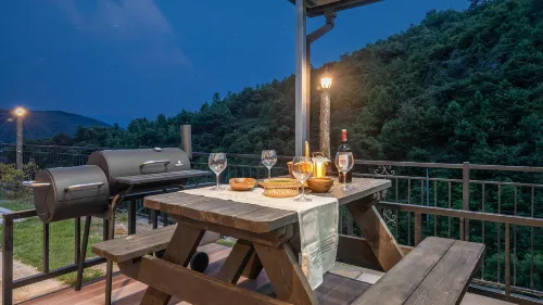 Gapyeong Nomadrium Poolvilla Pension - Bjergudsigt
