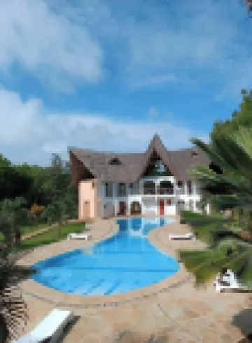 Raquel's Bliss Hotel Diani